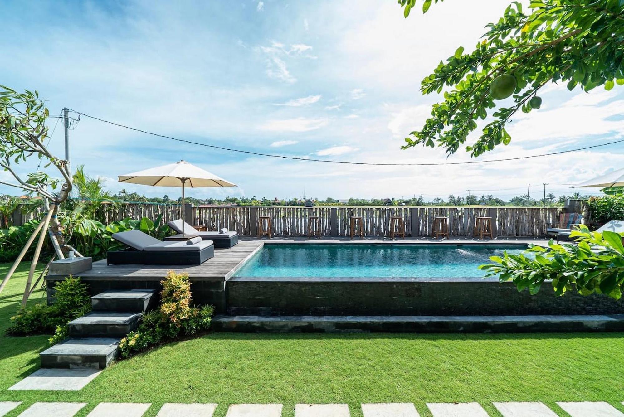 Lima Beach Inn Munggu Luaran gambar